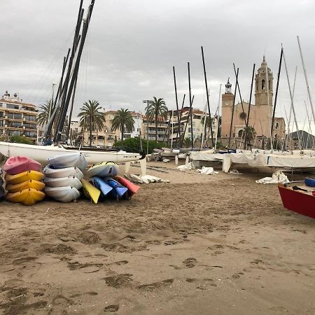 Love Sitges & Beach Exterior photo