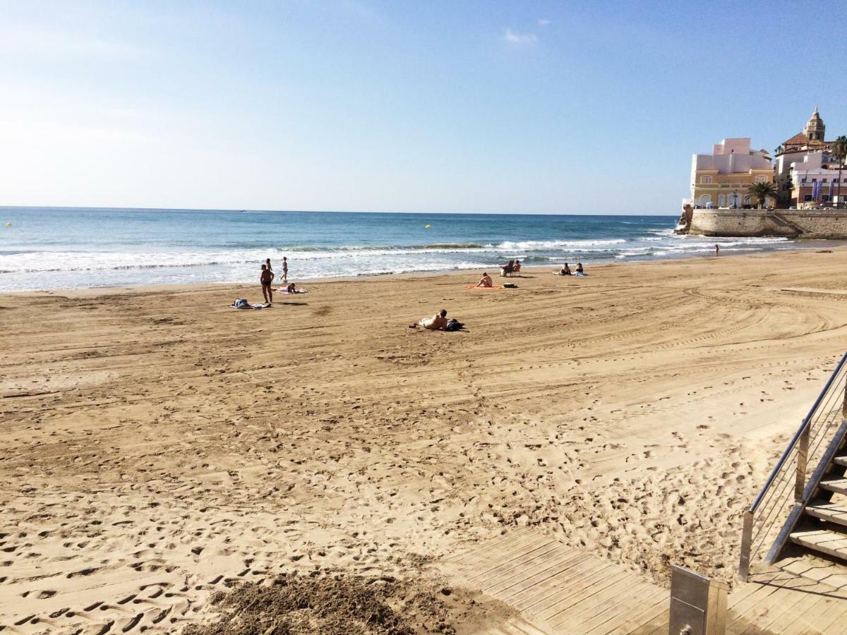 Love Sitges & Beach Exterior photo